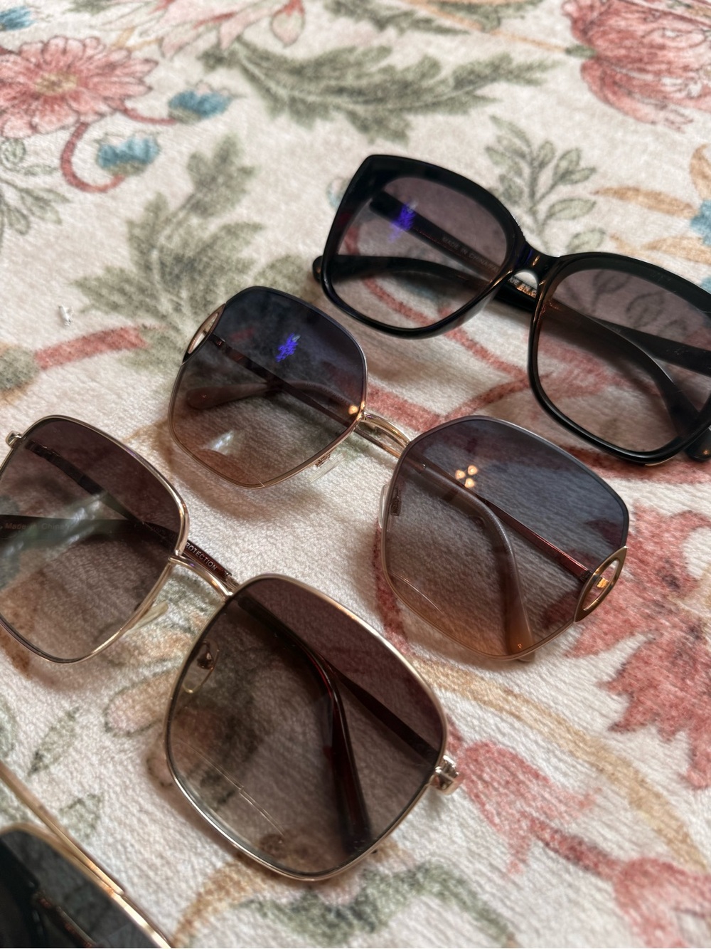 Fashion Sunglasses Bundle - Picture 3 of 5